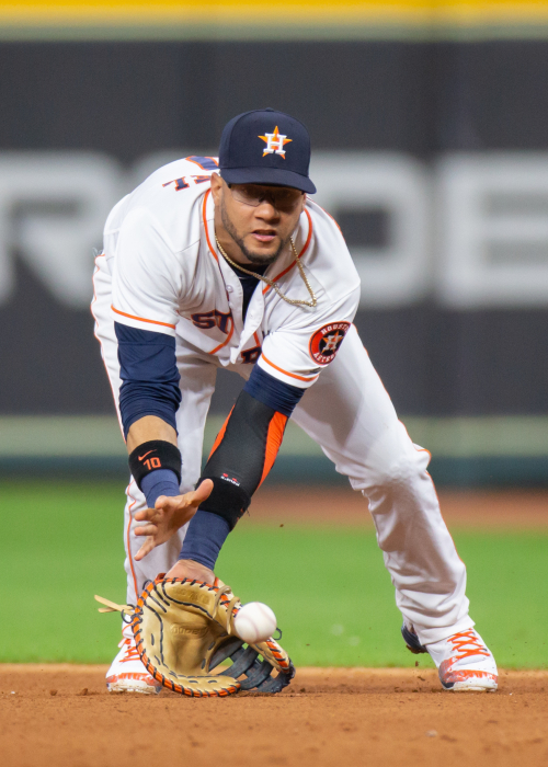 Miami Marlins sign Yuli Gurriel to minor league contract; Houston