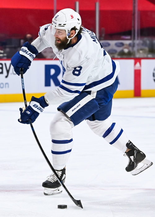 Injured Jake Muzzin helps Maple Leafs' Cup chances off the ice